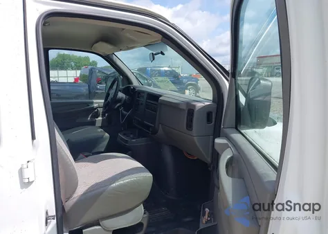 2003 Chevrolet Express z USA, uszkodzony, nr VIN 1GCFG15X631218329